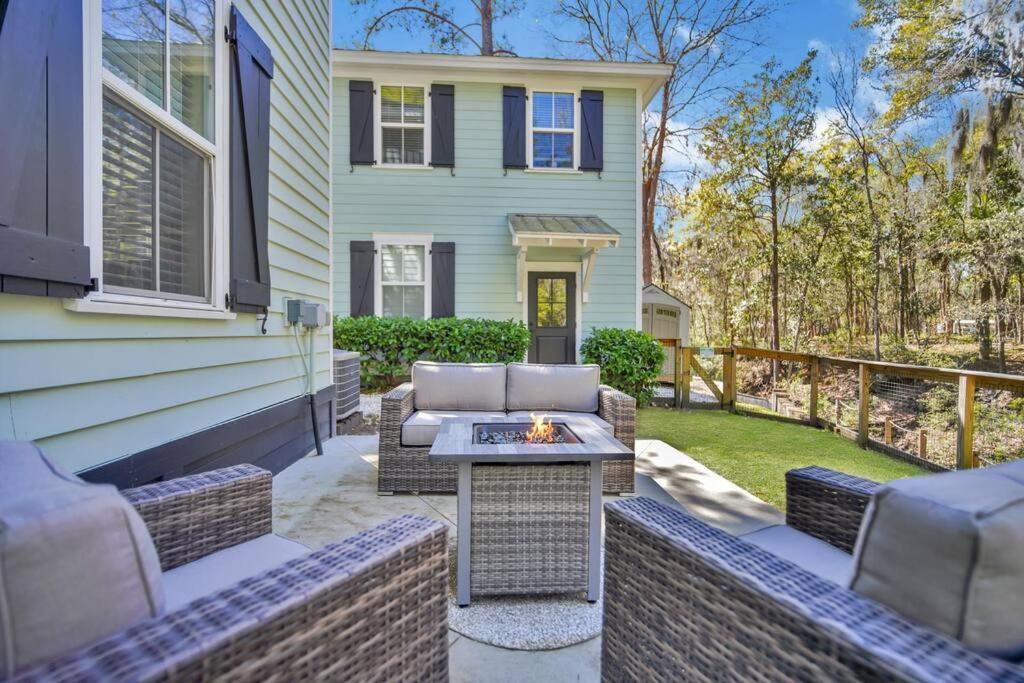 The Bluffton Village Home - 5 Bedroom In Old Town W Carriage Home Экстерьер фото